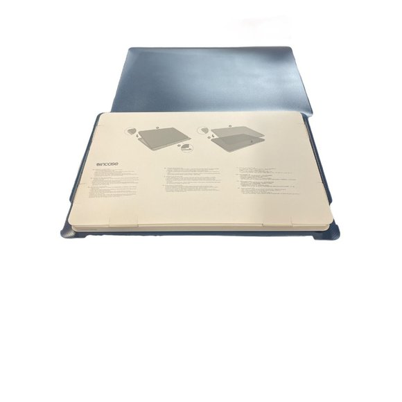 Incase Hardshell Case MacBook Pro 15" Thunderbolt 3 USB C INMB200261-DPS Blue - Picture 6 of 6